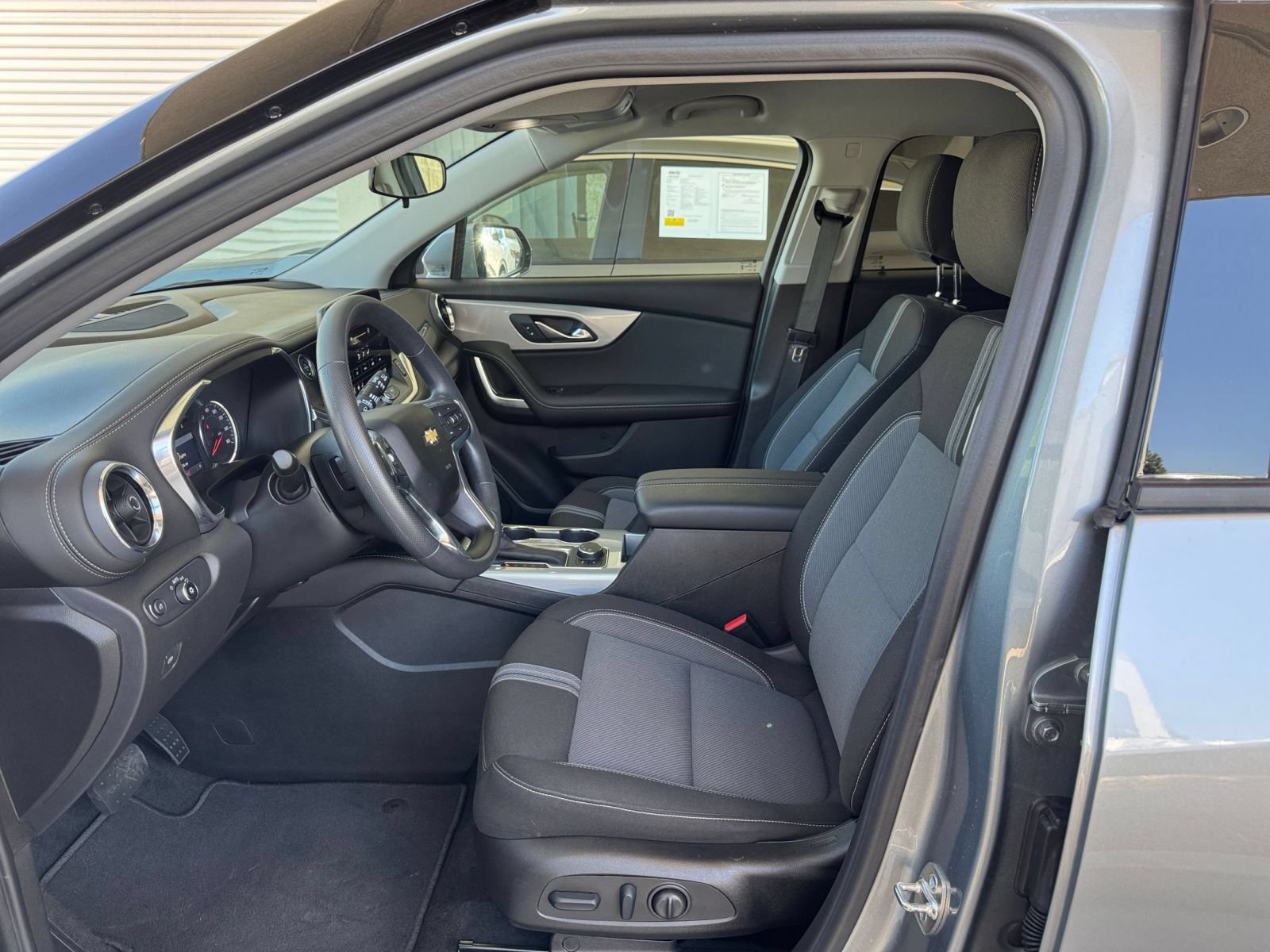 Used 2026 Chevrolet Blazer LT FWD image 28