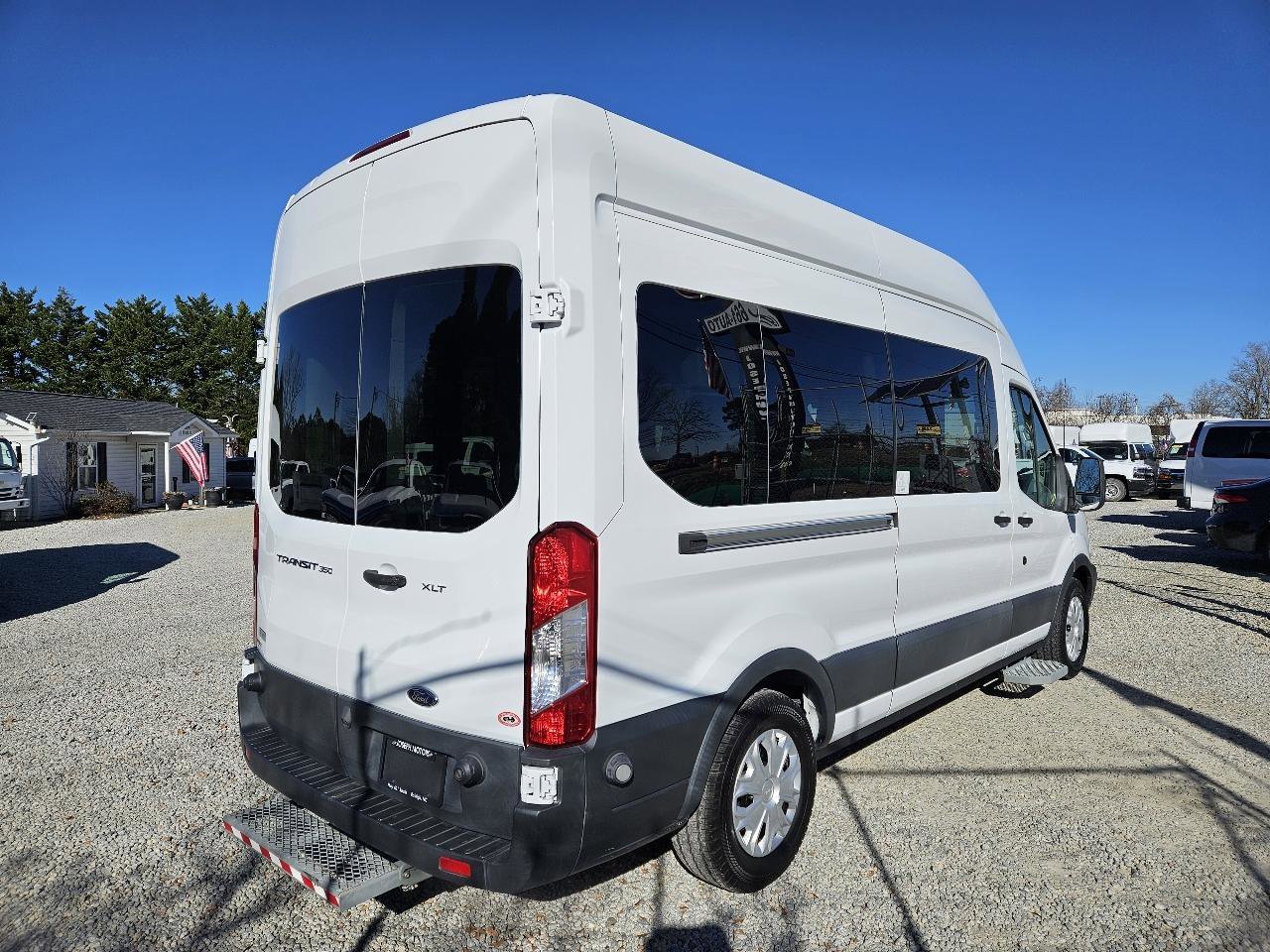 Used 2016 Ford Transit 350 XLT image 7