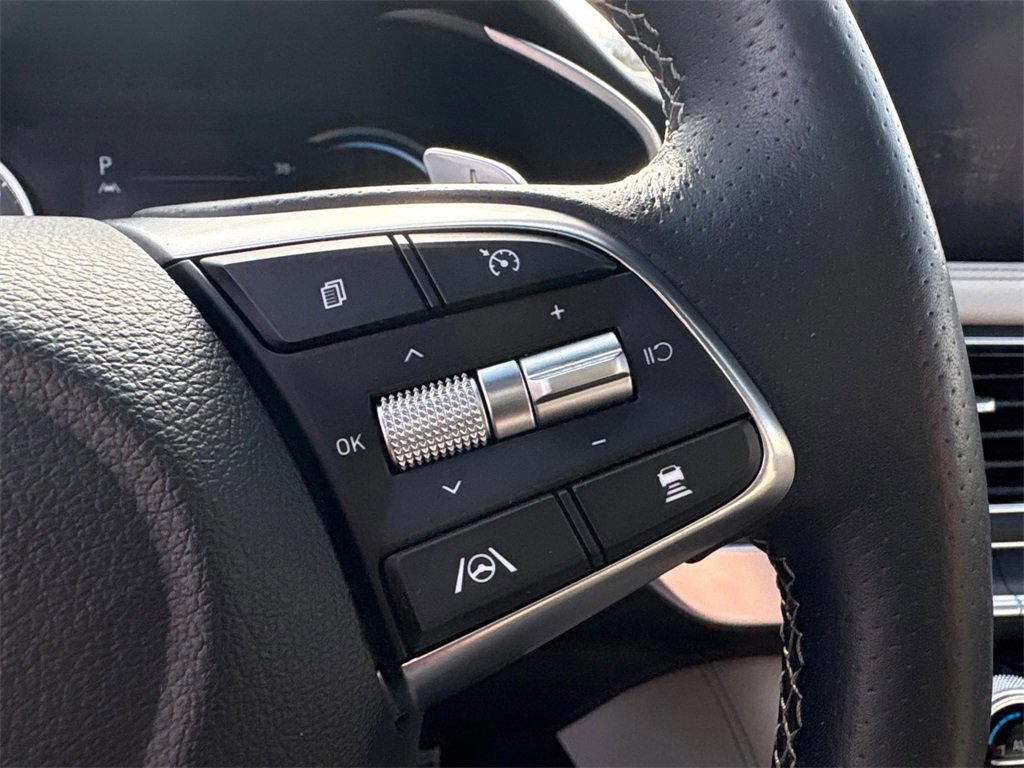 Used 2022 Genesis G70 3.3T w/ Sport Prestige Package image 19