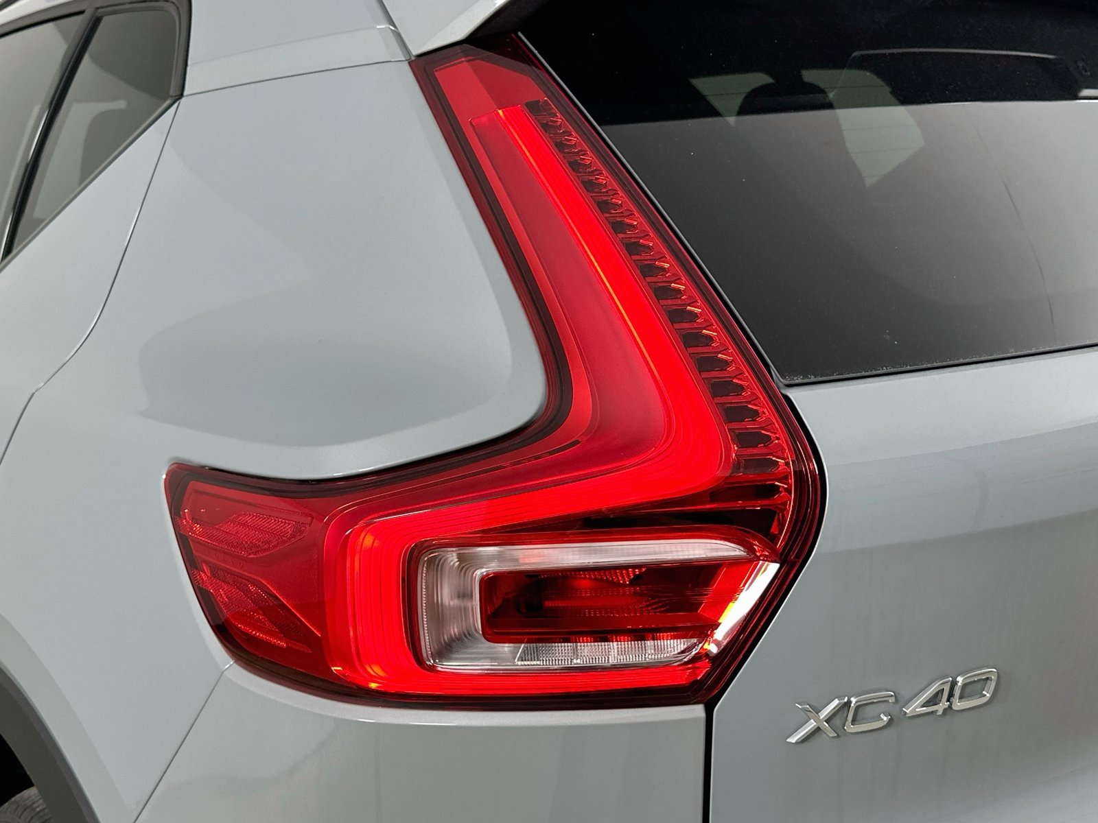 New 2026 Volvo XC40 B5 Plus w/ Protection Package Premier AWD/4WD image 12