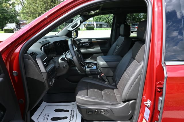 Used 2026 Chevrolet Suburban High Country AWD/4WD image 29