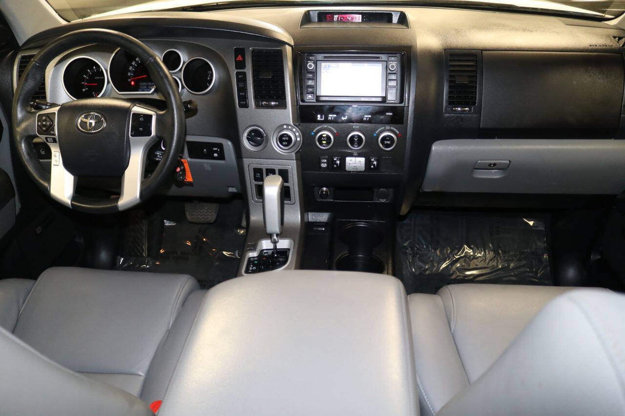 Used 2017 Toyota Sequoia Limited w/ Safety & Convenience Package AWD/4WD image 15