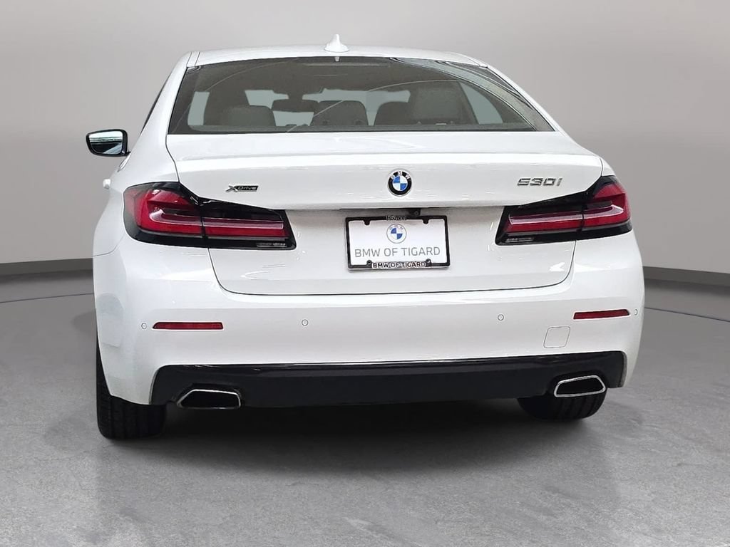 Used 2023 BMW 530i xDrive AWD/4WD image 7