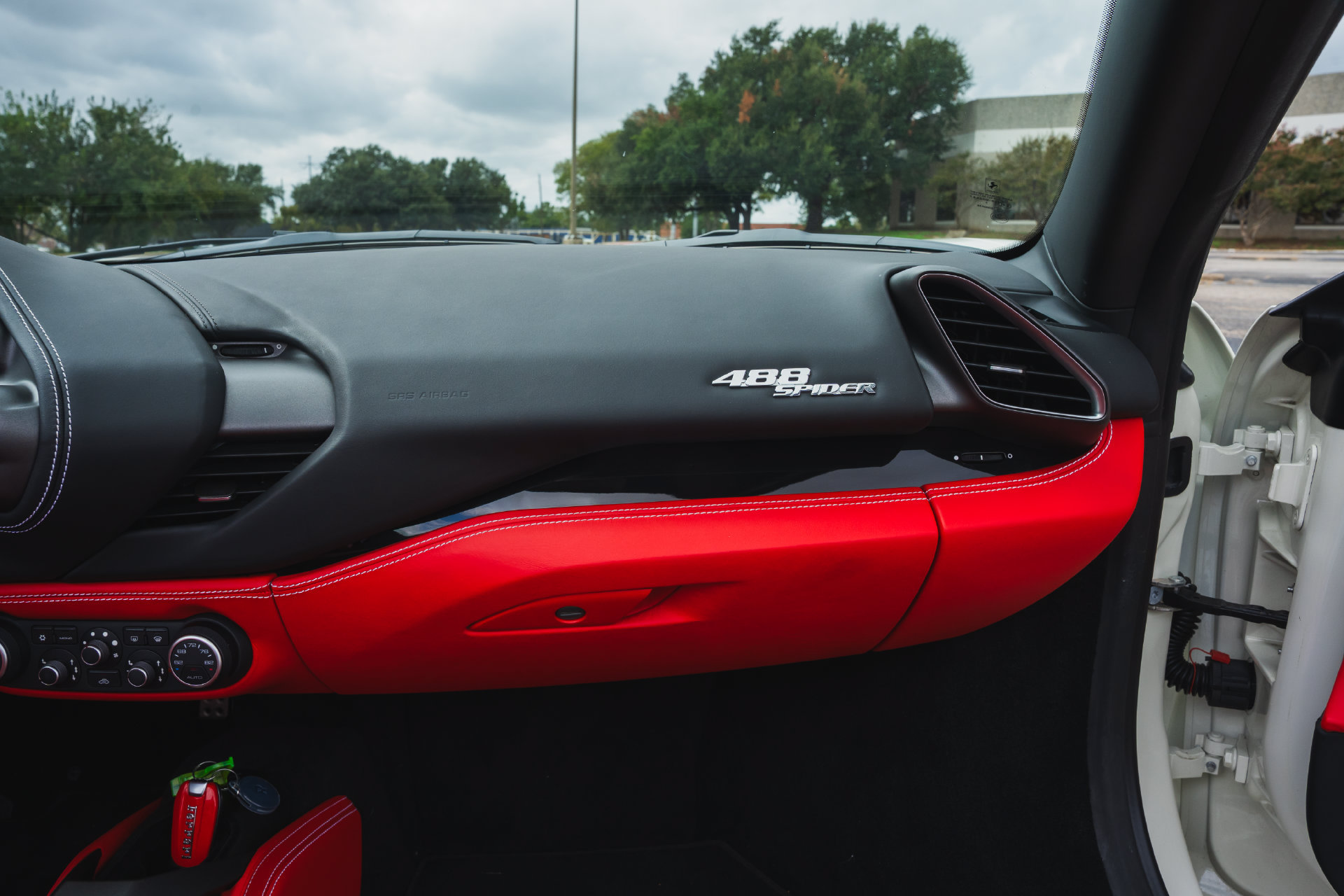 Used 2018 Ferrari 488 Spider RWD image 88