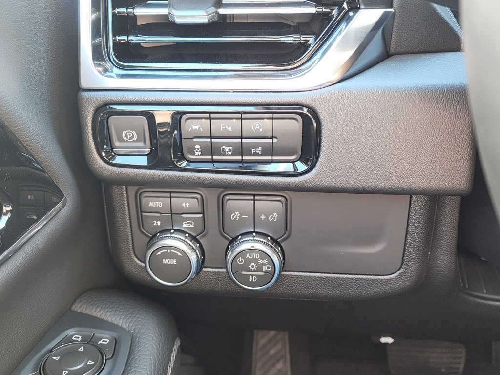 New 2026 GMC Yukon XL Denali w/ Sun & Power Step Package image 19