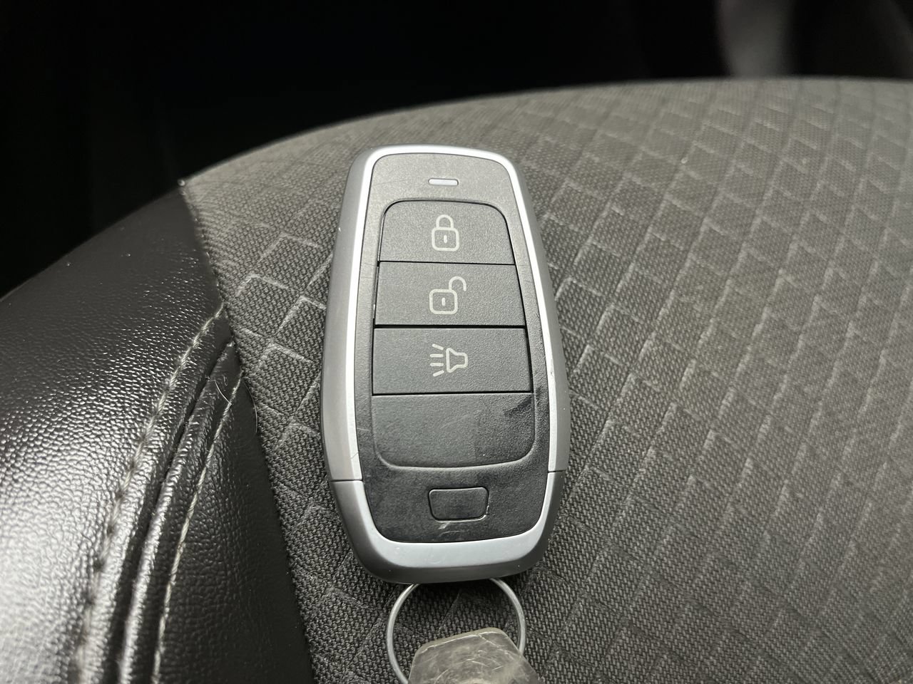Used 2020 Buick Encore Sport Touring w/ Safety Package AWD/4WD image 23