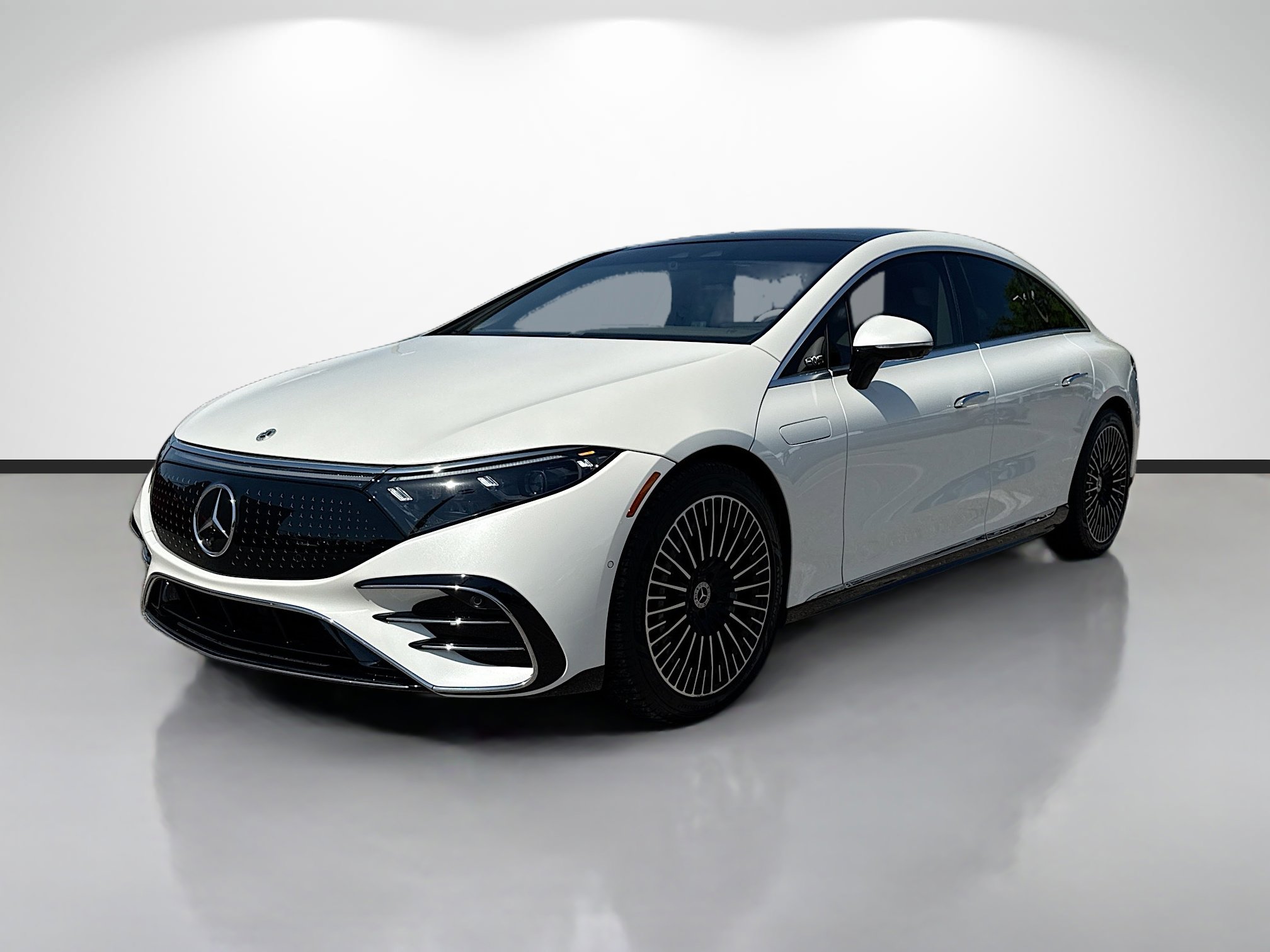 Used 2022 Mercedes-Benz EQS 450+ Sedan image 7