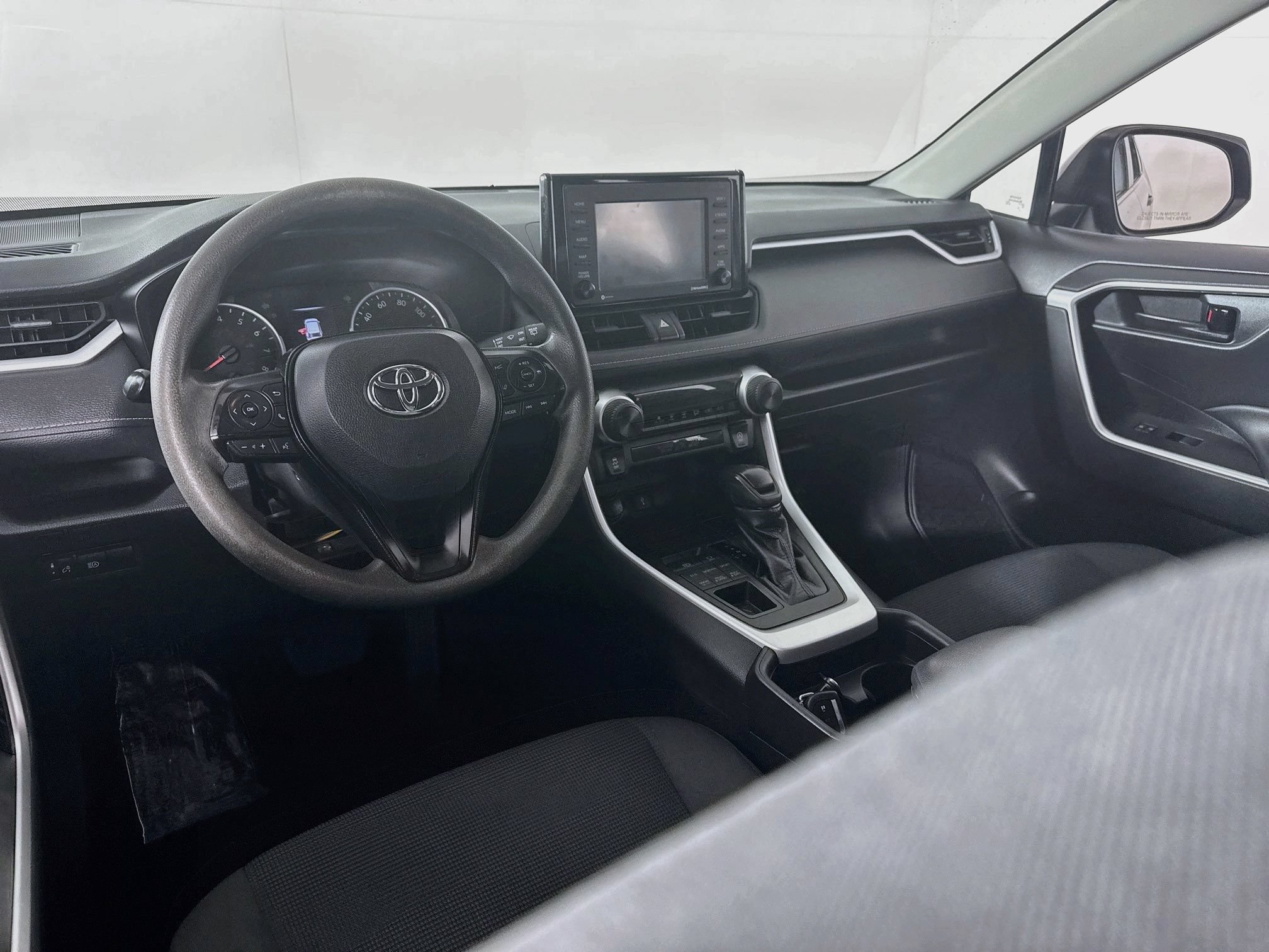 Certified 2021 Toyota RAV4 LE AWD/4WD image 17