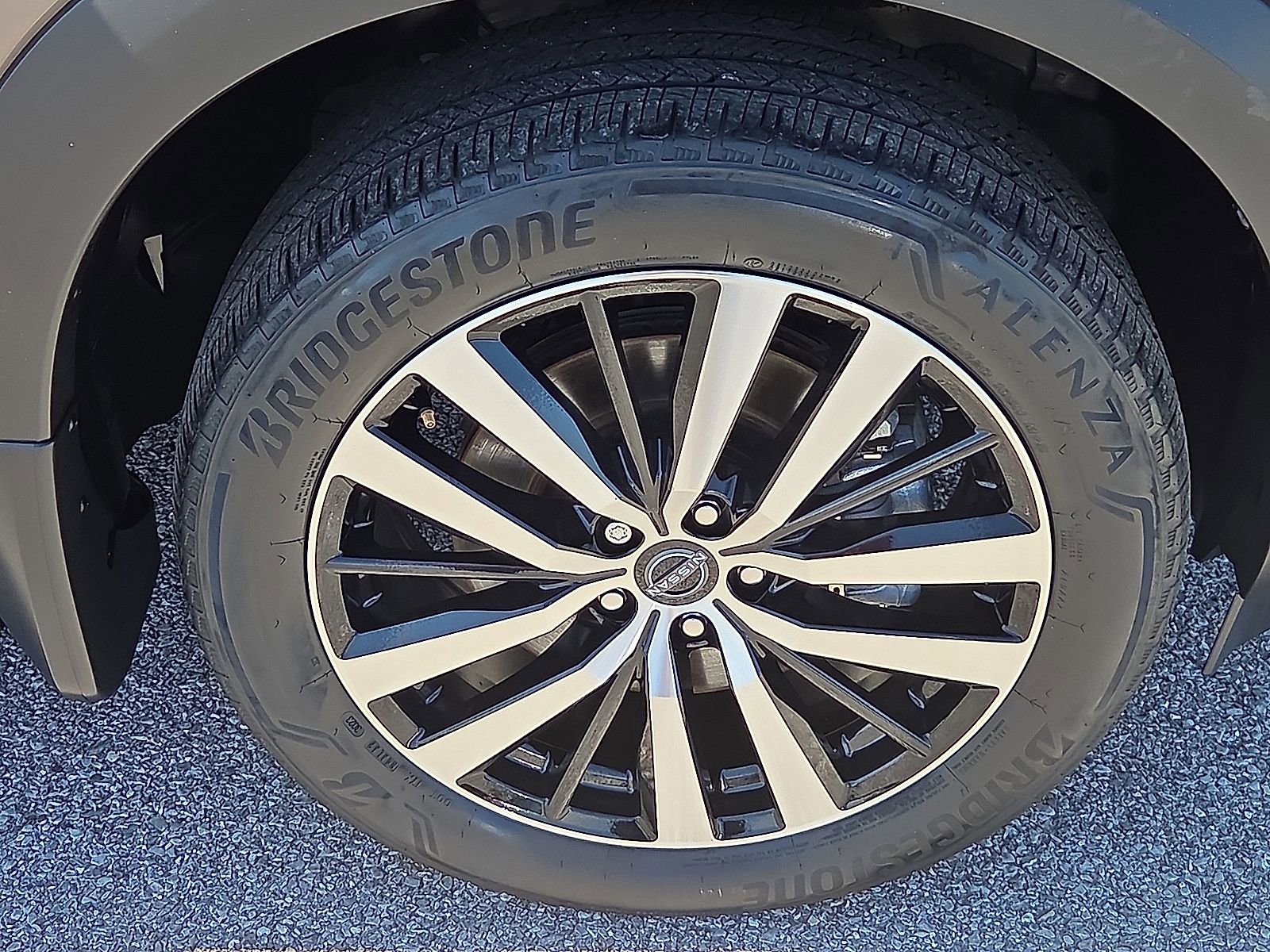 Used 2024 Nissan Pathfinder Platinum w/ Cargo Package FWD image 7