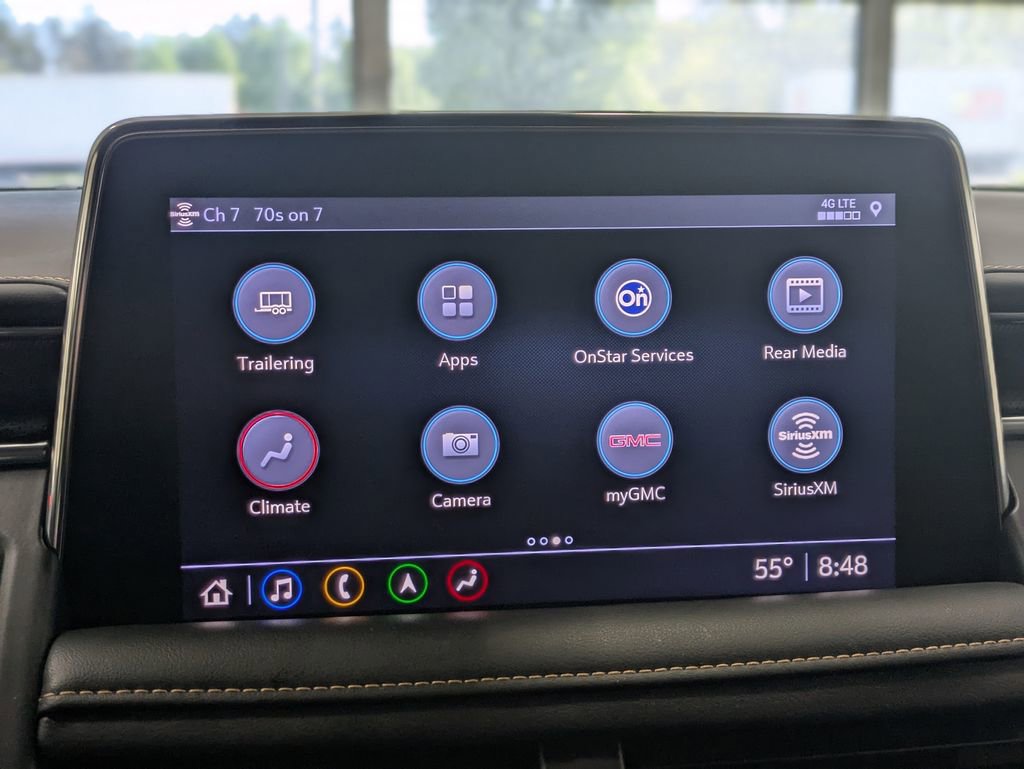 Used 2021 GMC Yukon AT4 w/ Rear Media and Nav Package AWD/4WD image 17