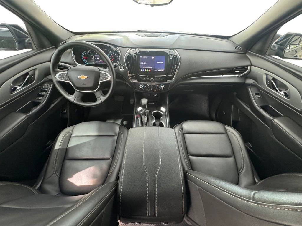 Used 2023 Chevrolet Traverse LT w/ LT Premium Package image 11