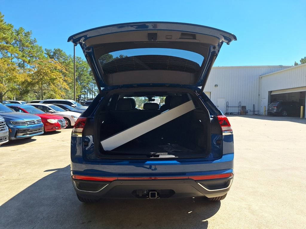 New 2026 Volkswagen Atlas Cross Sport SE image 28