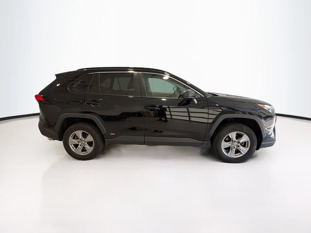 Certified 2023 Toyota RAV4 LE AWD/4WD image 7
