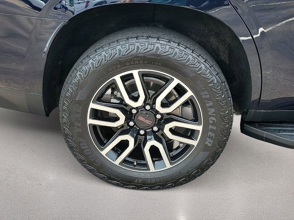 Used 2024 GMC Yukon AT4 AWD/4WD image 7