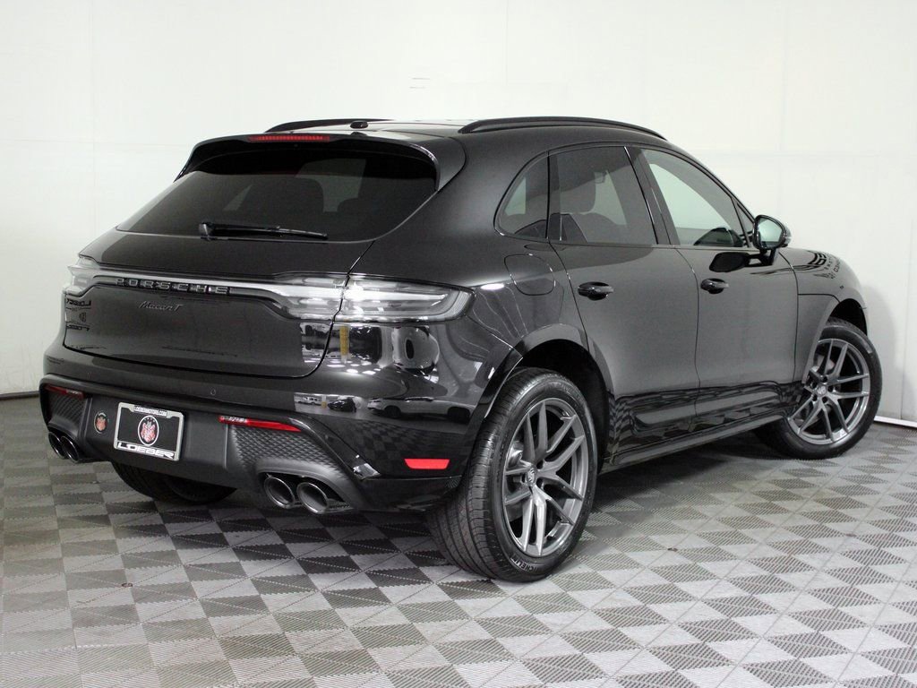 Certified 2025 Porsche Macan Turbo image 7