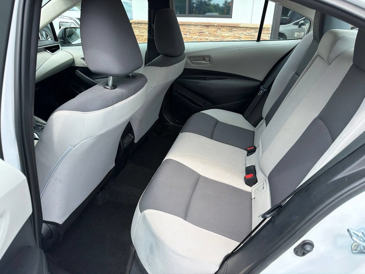 Used 2025 Toyota Corolla LE FWD image 6
