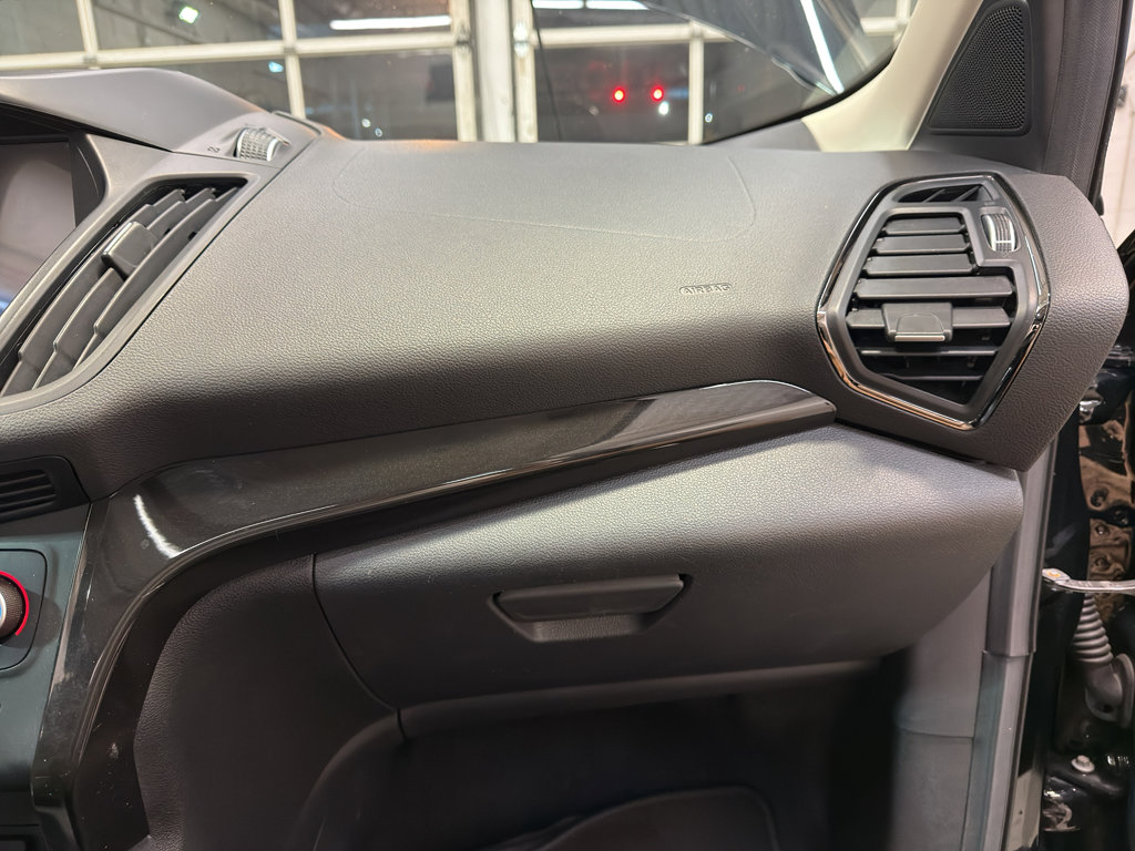 Used 2018 Ford Escape Titanium image 24