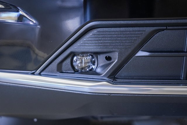 New 2026 Chevrolet Suburban High Country image 16