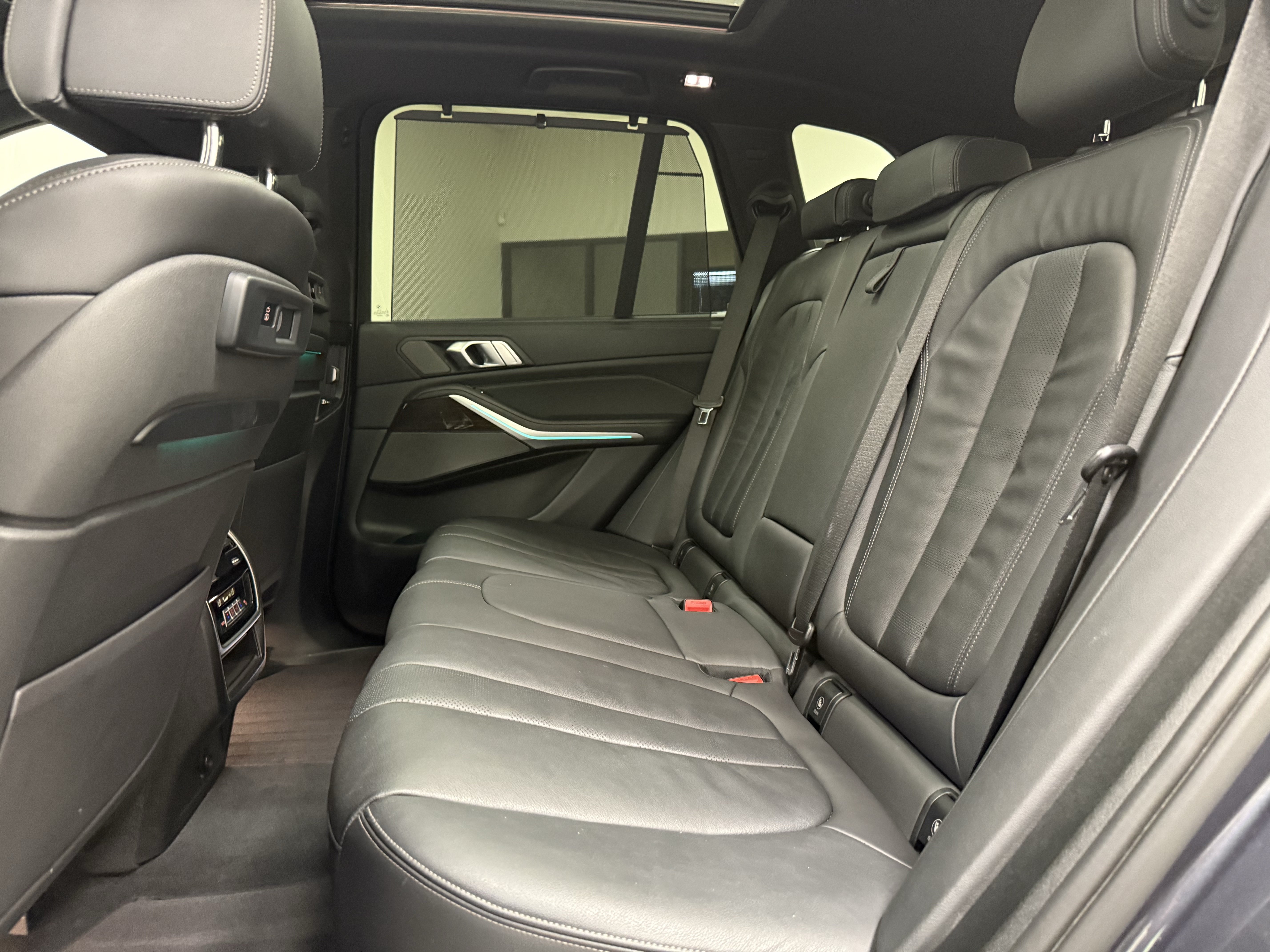 Used 2020 BMW X5 sDrive40i w/ M Sport Package RWD image 17