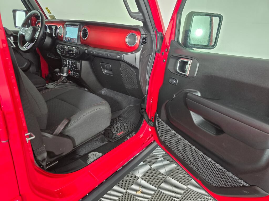 Used 2021 Jeep Wrangler Unlimited Rubicon AWD/4WD image 42