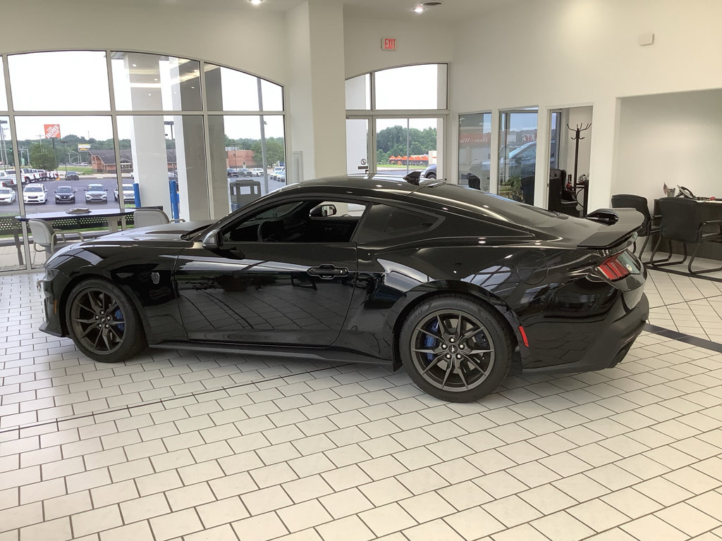 Used 2026 Ford Mustang Dark Horse RWD image 9