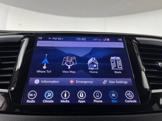 Used 2019 Chrysler Pacifica Touring-L image 30