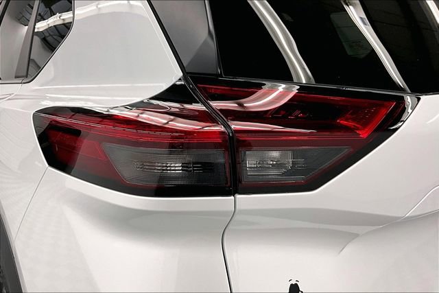 New 2025 Nissan Rogue S image 18