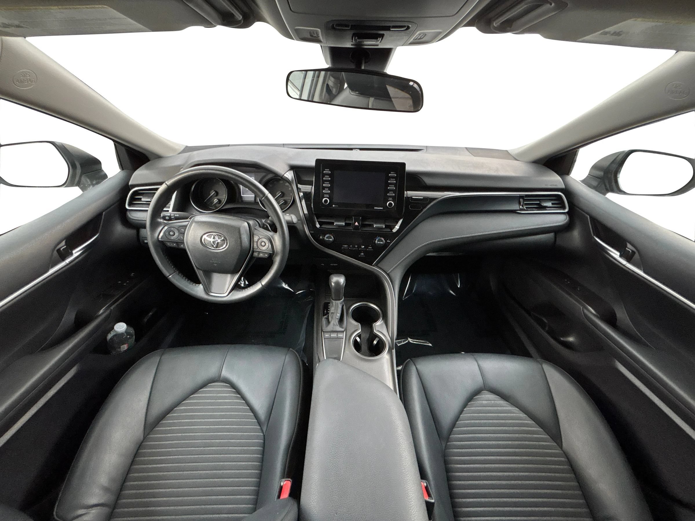 Used 2024 Toyota Camry SE FWD image 17