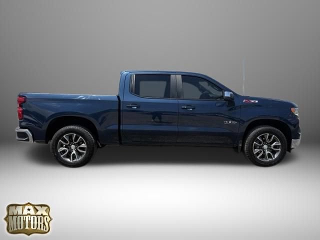 Used 2022 Chevrolet Silverado 1500 LT AWD/4WD image 4