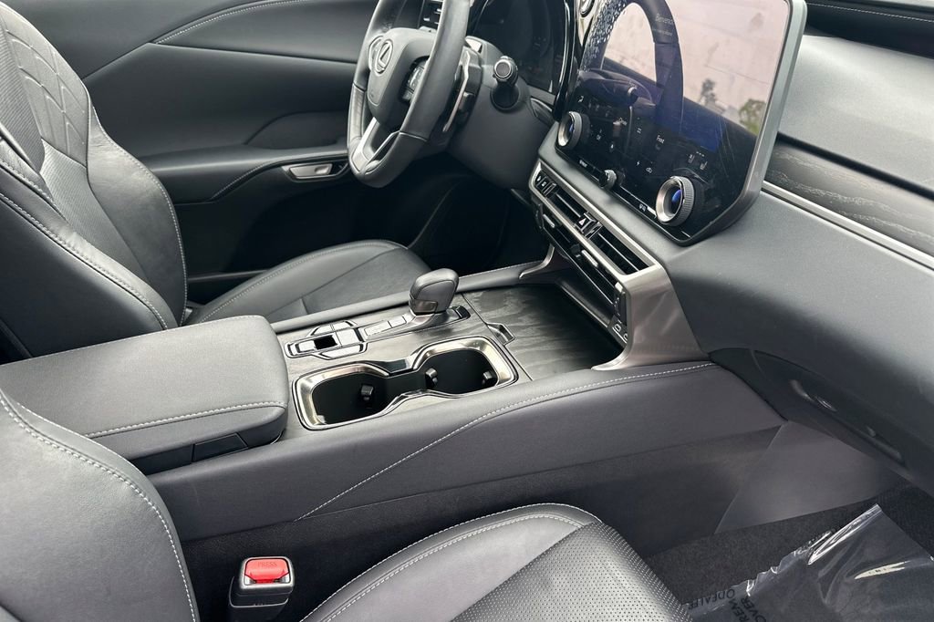 Certified 2025 Lexus RX 350 w/ Convenience Package image 16