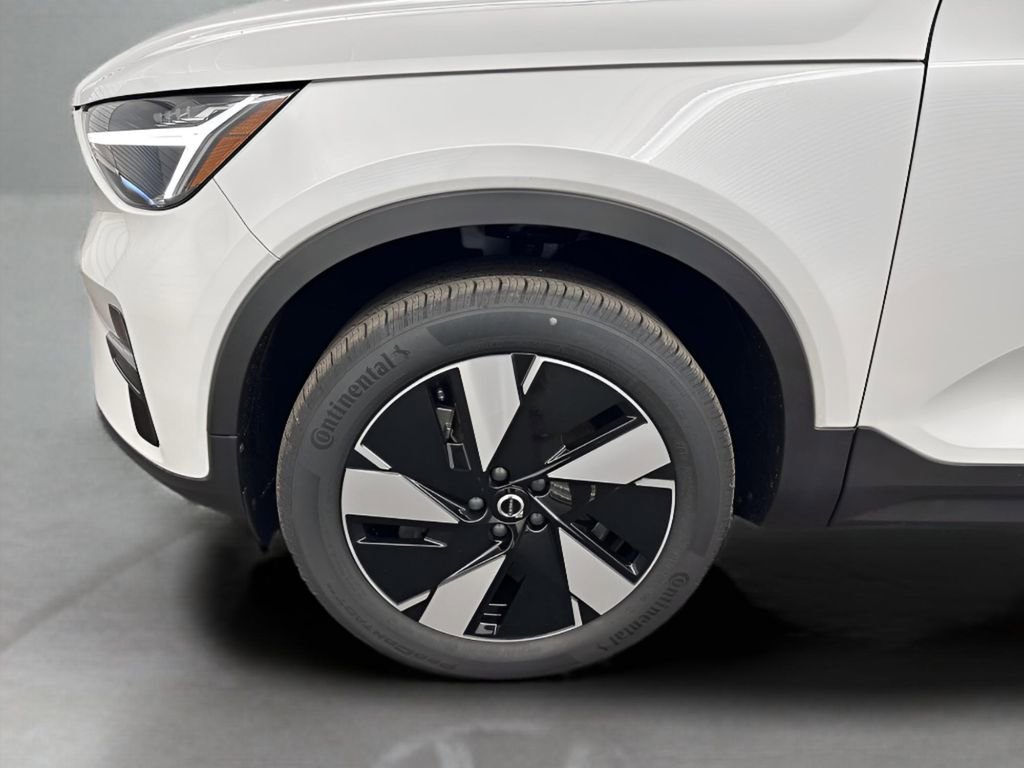 New 2024 Volvo XC40 Recharge Core w/ Protection Package Premier image 15
