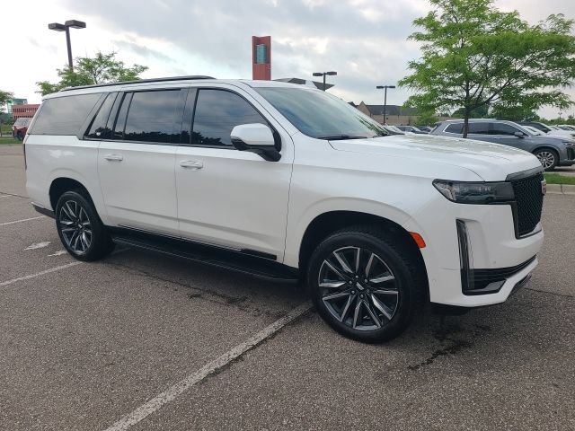 Used 2022 Cadillac Escalade ESV Sport w/ Touring Package AWD/4WD image 10