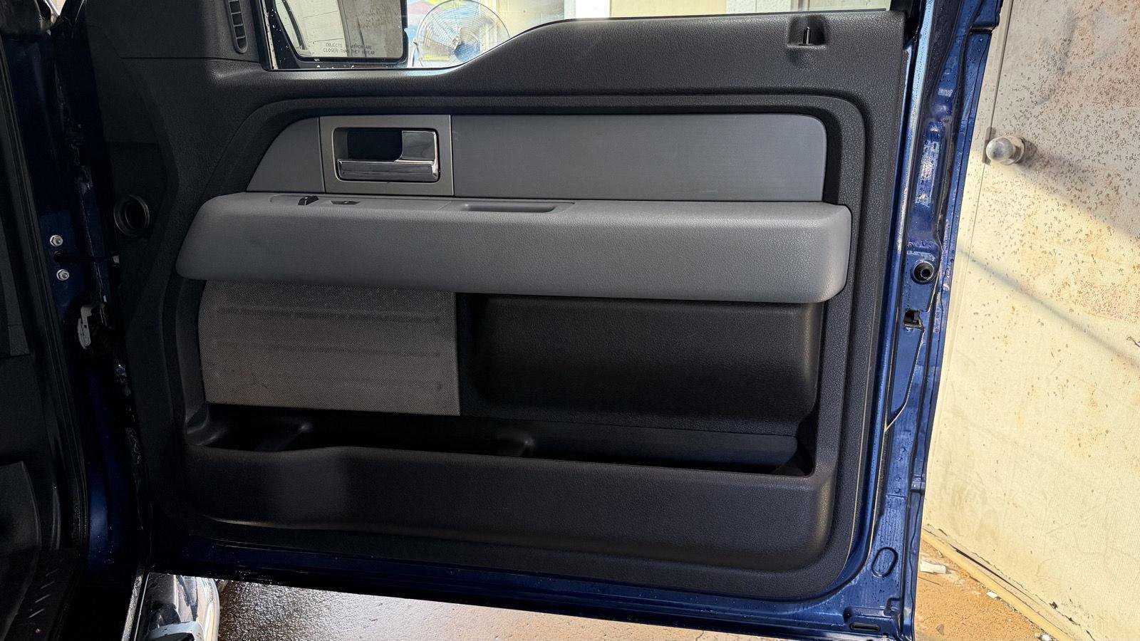 Used 2011 Ford F150 XLT w/ XLT Chrome Pkg image 18