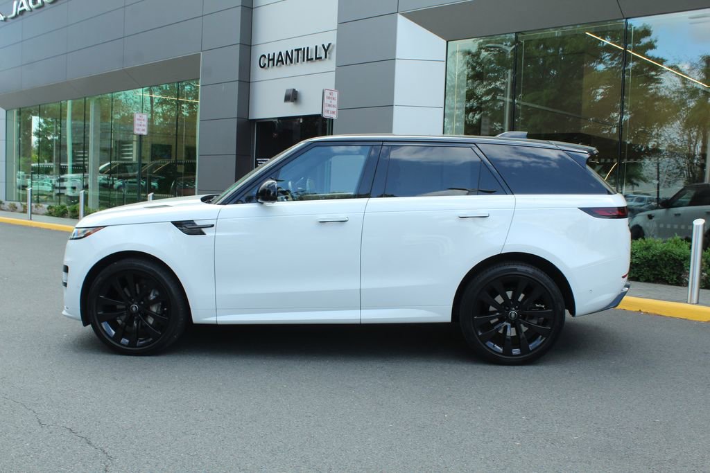 Used 2025 Land Rover Range Rover Sport Dynamic SE AWD/4WD image 6