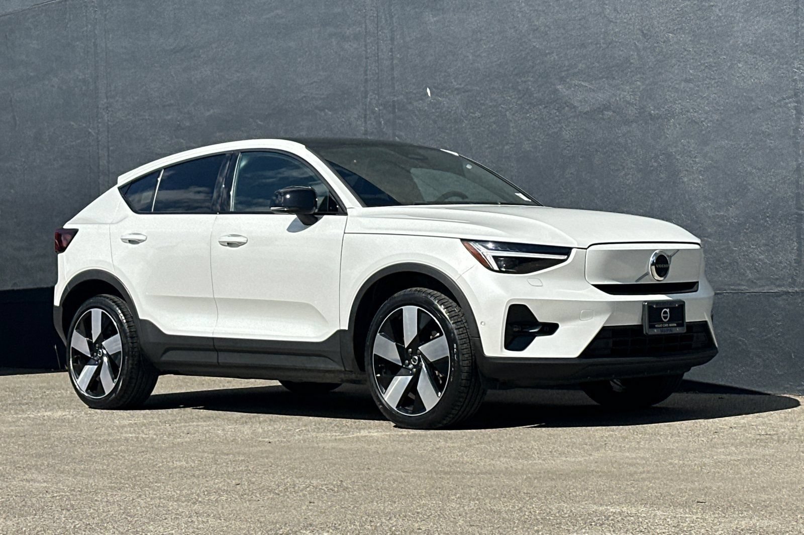 Certified 2023 Volvo C40 P8 Recharge Ultimate AWD/4WD image 10