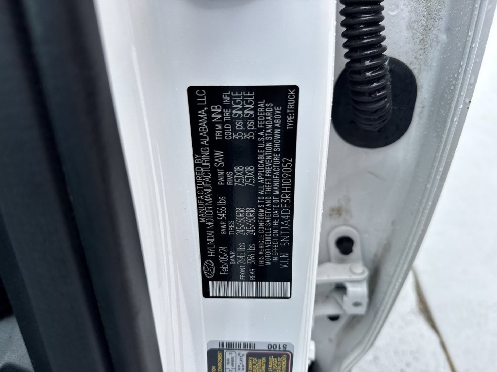 Used 2024 Hyundai Santa Cruz SE FWD image 58