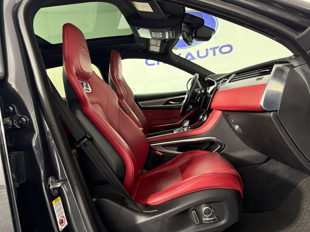 Used 2023 Jaguar F-PACE R-Dynamic S image 11