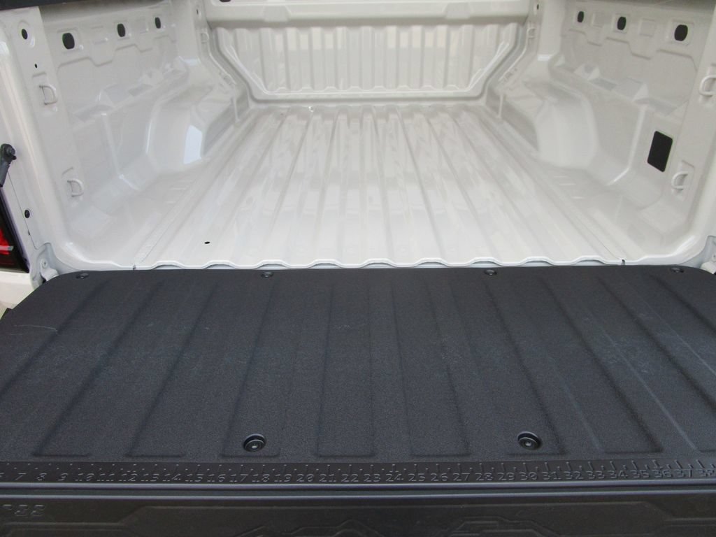 New 2026 GMC Canyon Elevation RWD image 16