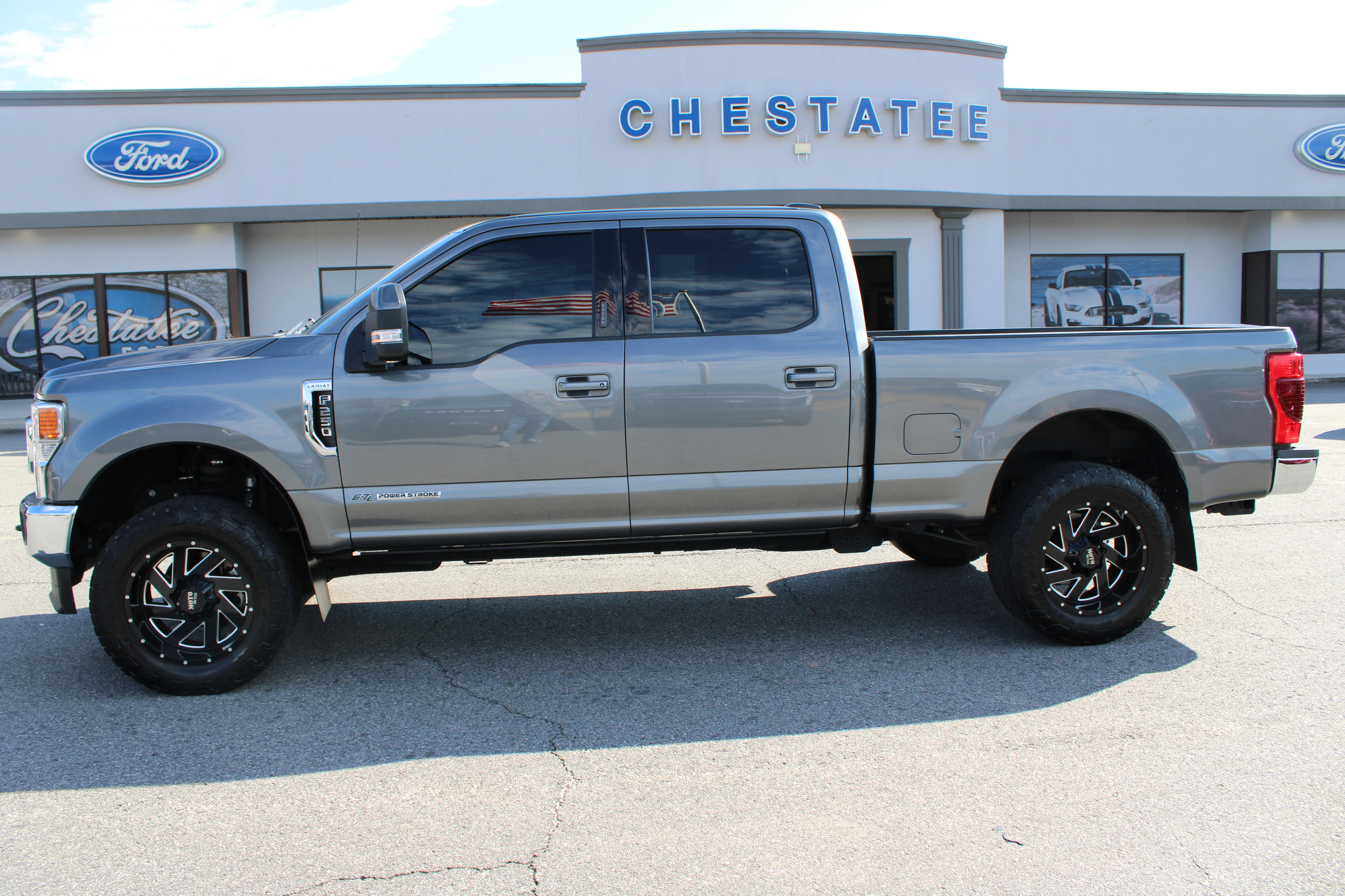 Used 2022 Ford F250 Lariat image 1