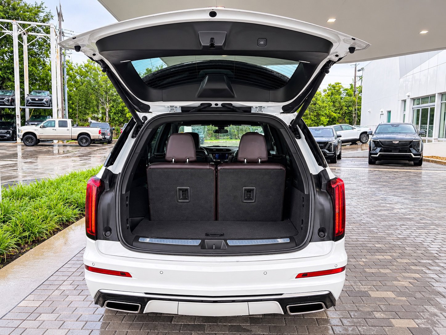 Used 2023 Cadillac XT6 Premium Luxury FWD image 7