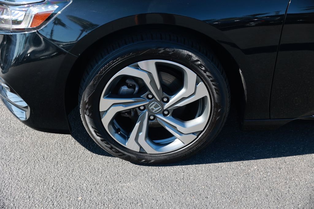 Used 2018 Honda Accord EX image 11