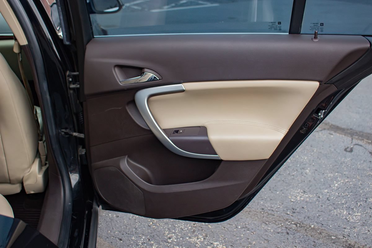 Used 2016 Buick Regal AWD image 19