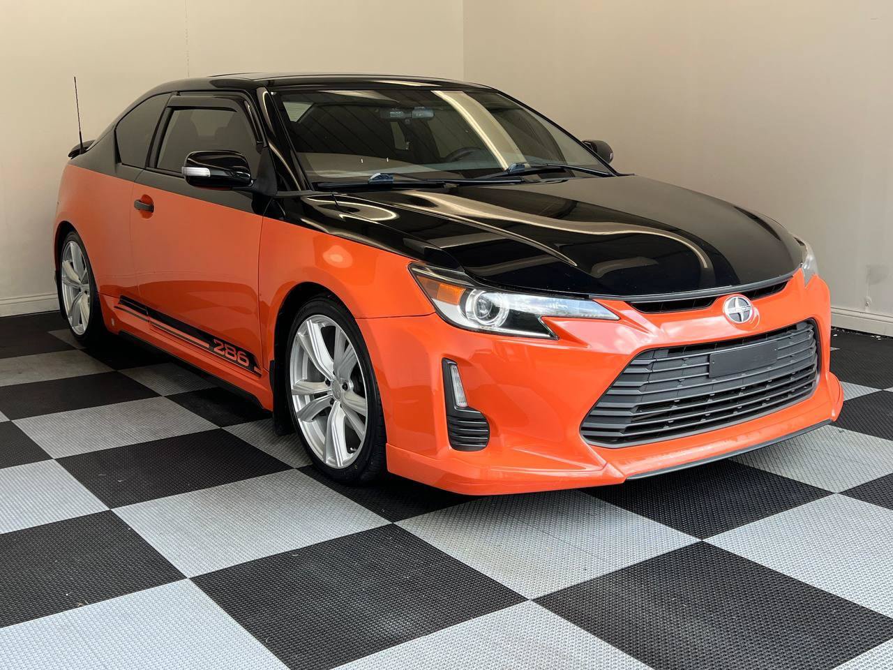Used 2015 Scion tC FWD image 3