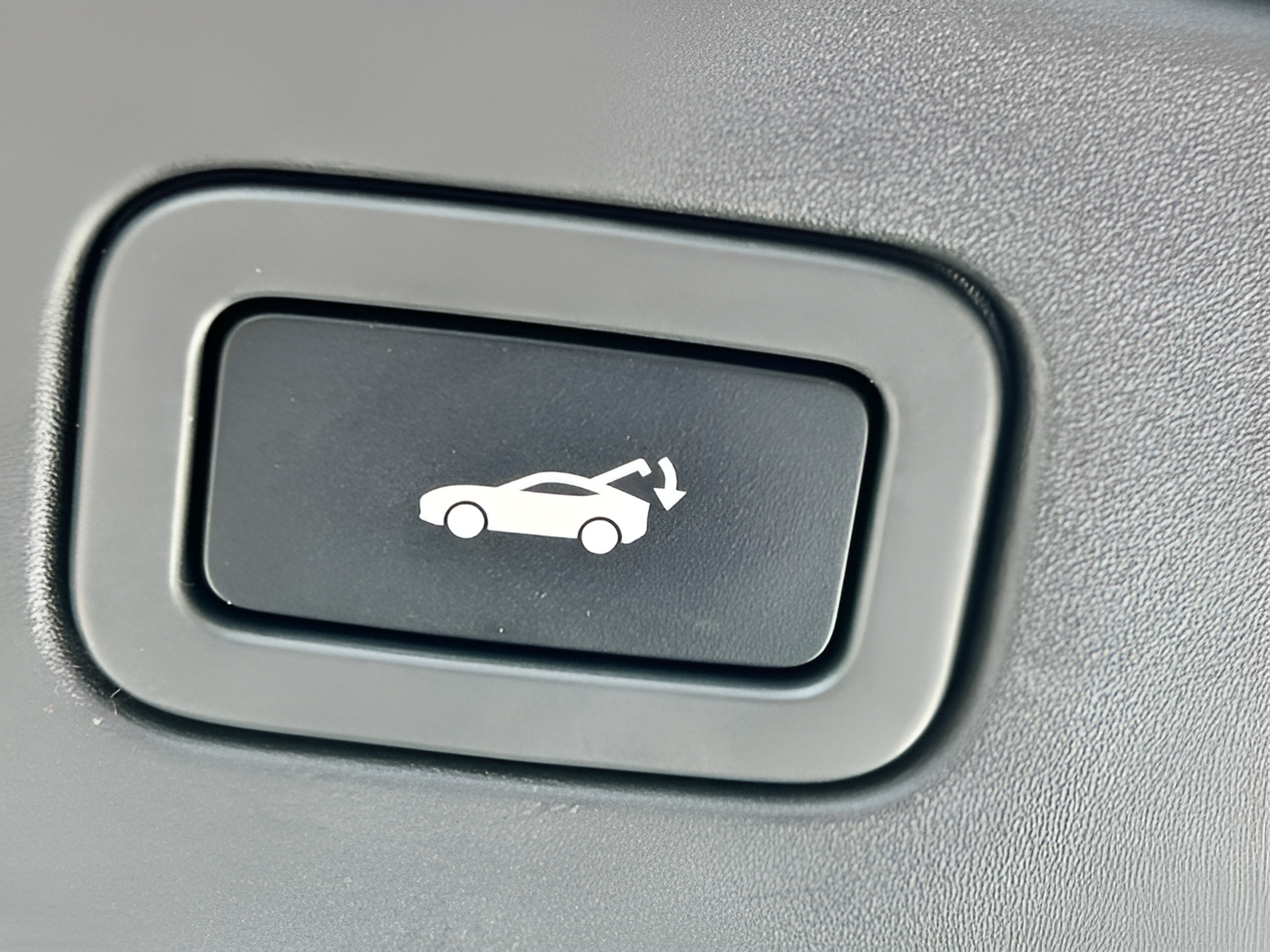 Used 2019 Jaguar F-TYPE Coupe RWD image 28