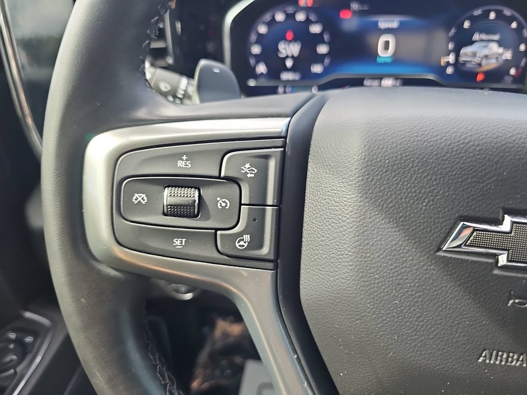 Used 2024 Chevrolet Silverado 1500 RST AWD/4WD image 17