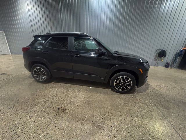 Used 2024 Chevrolet TrailBlazer LT w/ Driver Confidence Package image 7