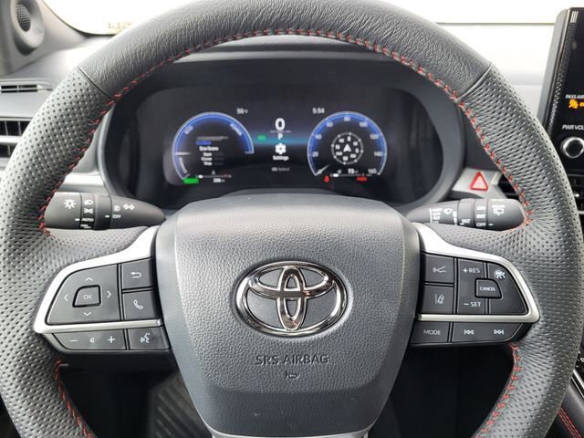 Used 2026 Toyota Sienna XSE image 15