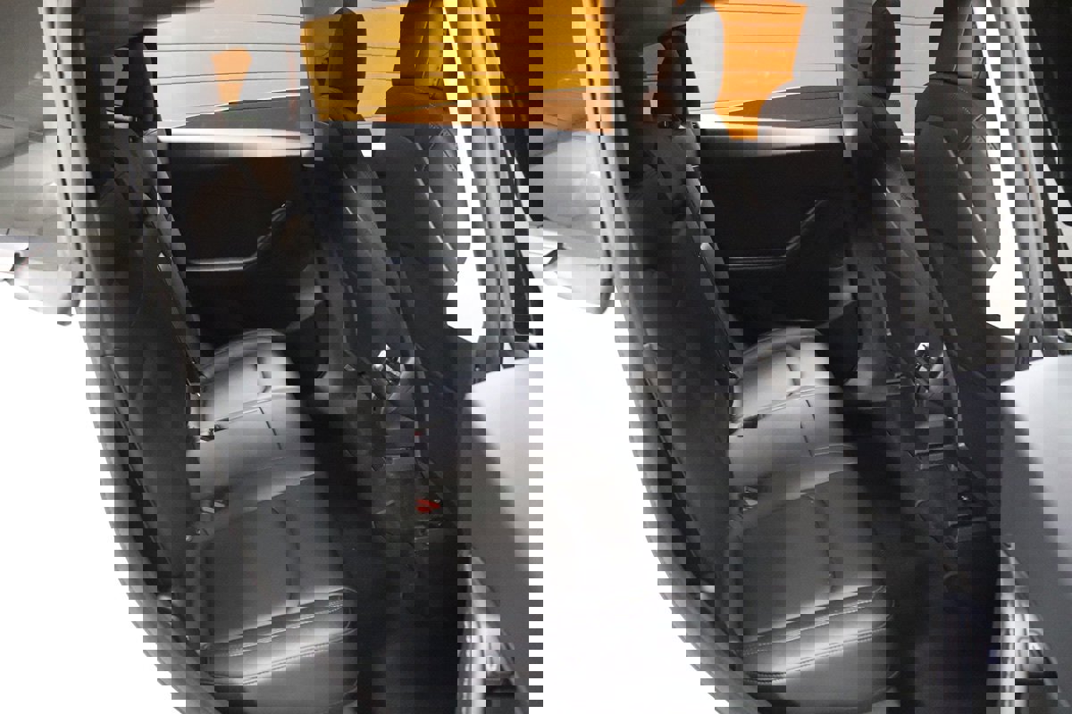 Used 2023 Tesla Model Y Long Range image 38