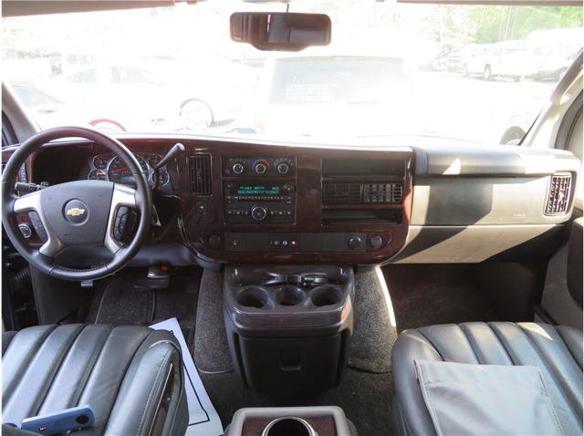 Used 2012 Chevrolet Express 1500 RWD image 6