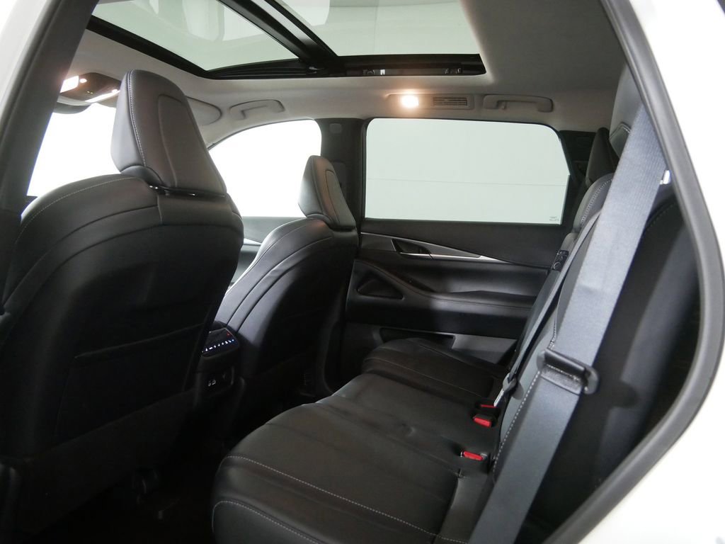 Used 2024 INFINITI QX60 Luxe image 16